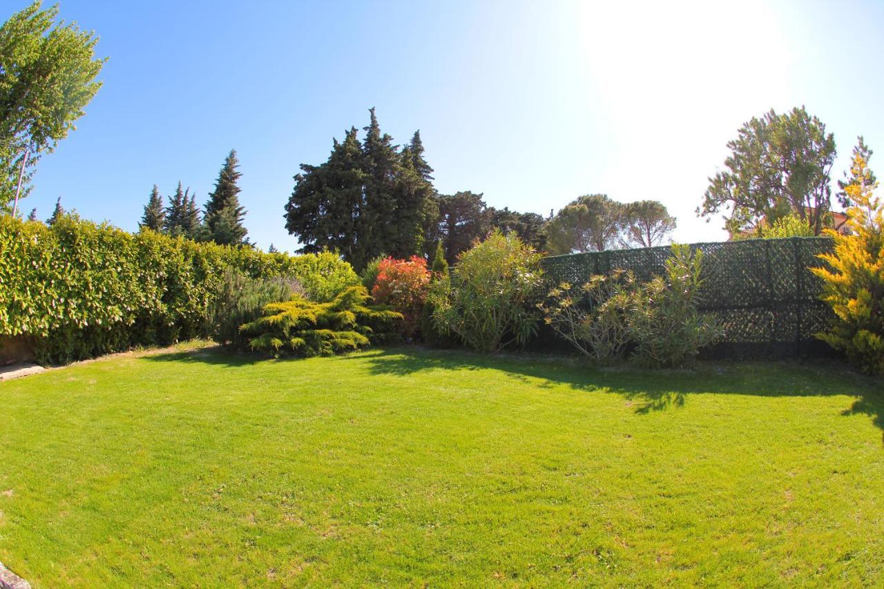 Gite Des Laquets Sérignan-du-Comtat Exterior foto